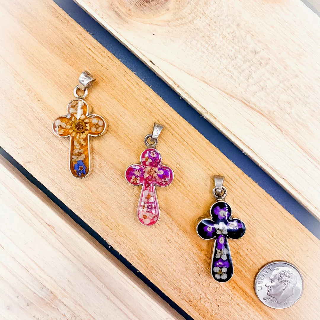 Clover Cross Necklace w/ Pressed Flowers 18-inch - Image 5