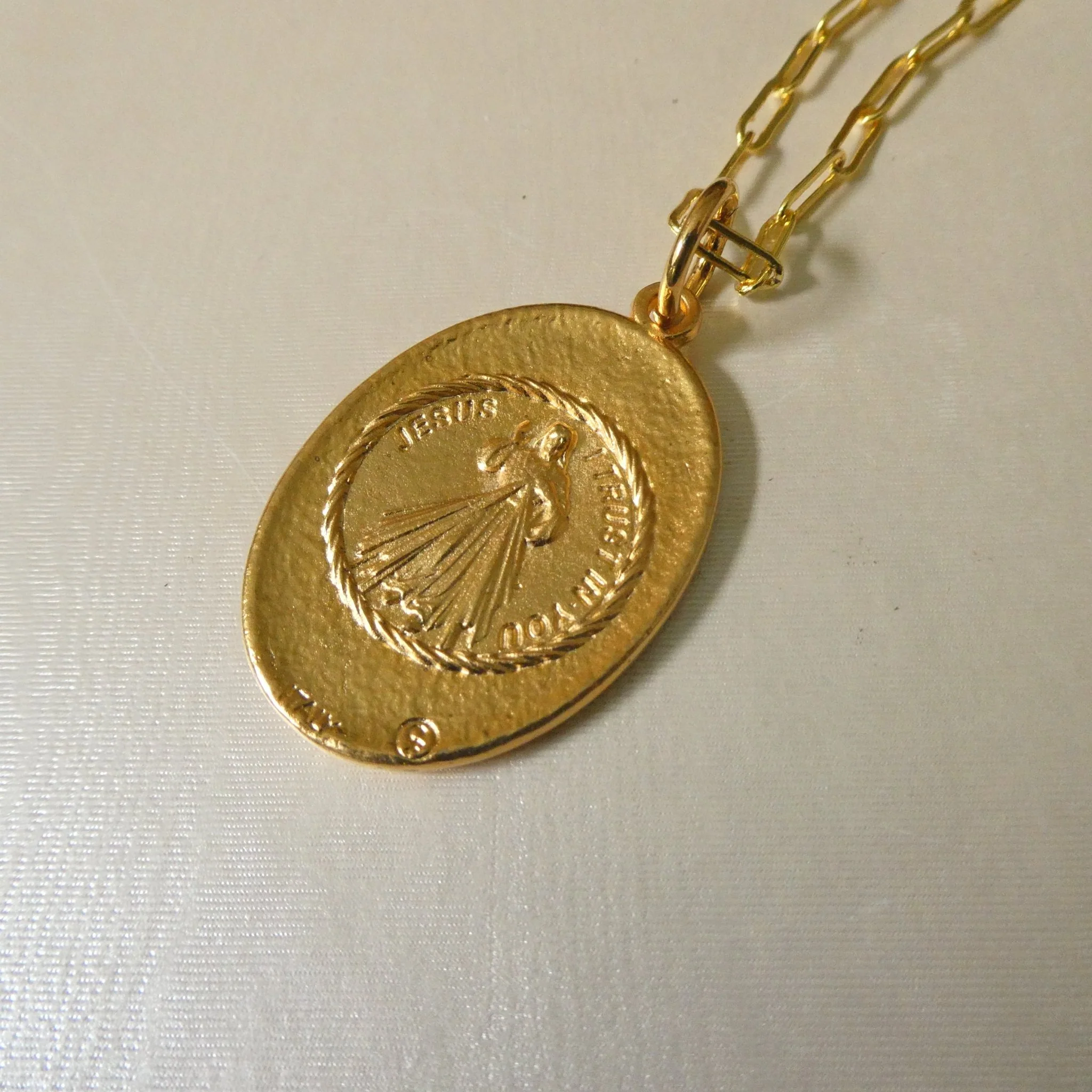 Gold-Plated Virgin Mary and Divine Mercy Necklace 22-inch - Image 10