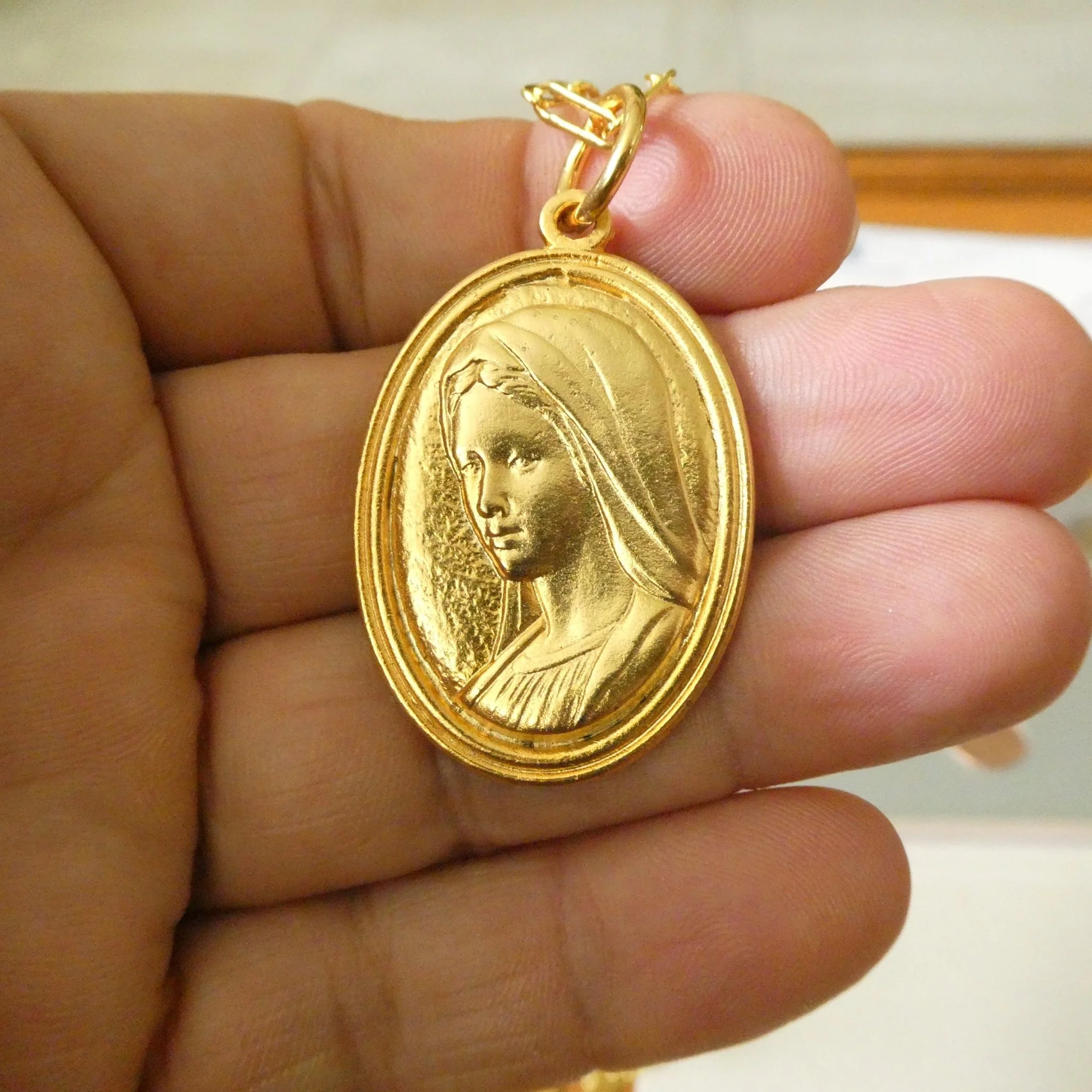 Gold-Plated Virgin Mary and Divine Mercy Necklace 22-inch - Image 9