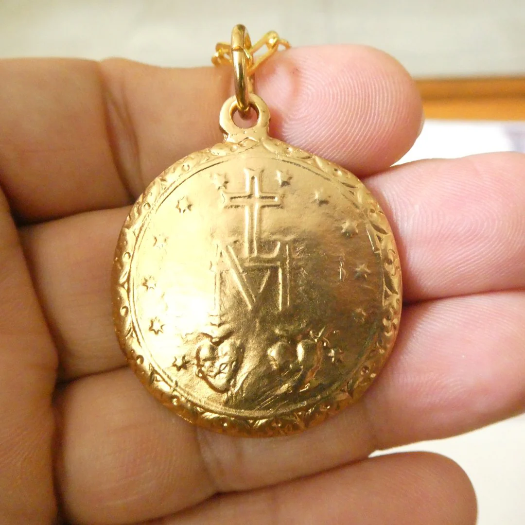 Gold-Plated Our Lady of Guadalupe & Sacred Heart Necklace 22-inch - Image 4