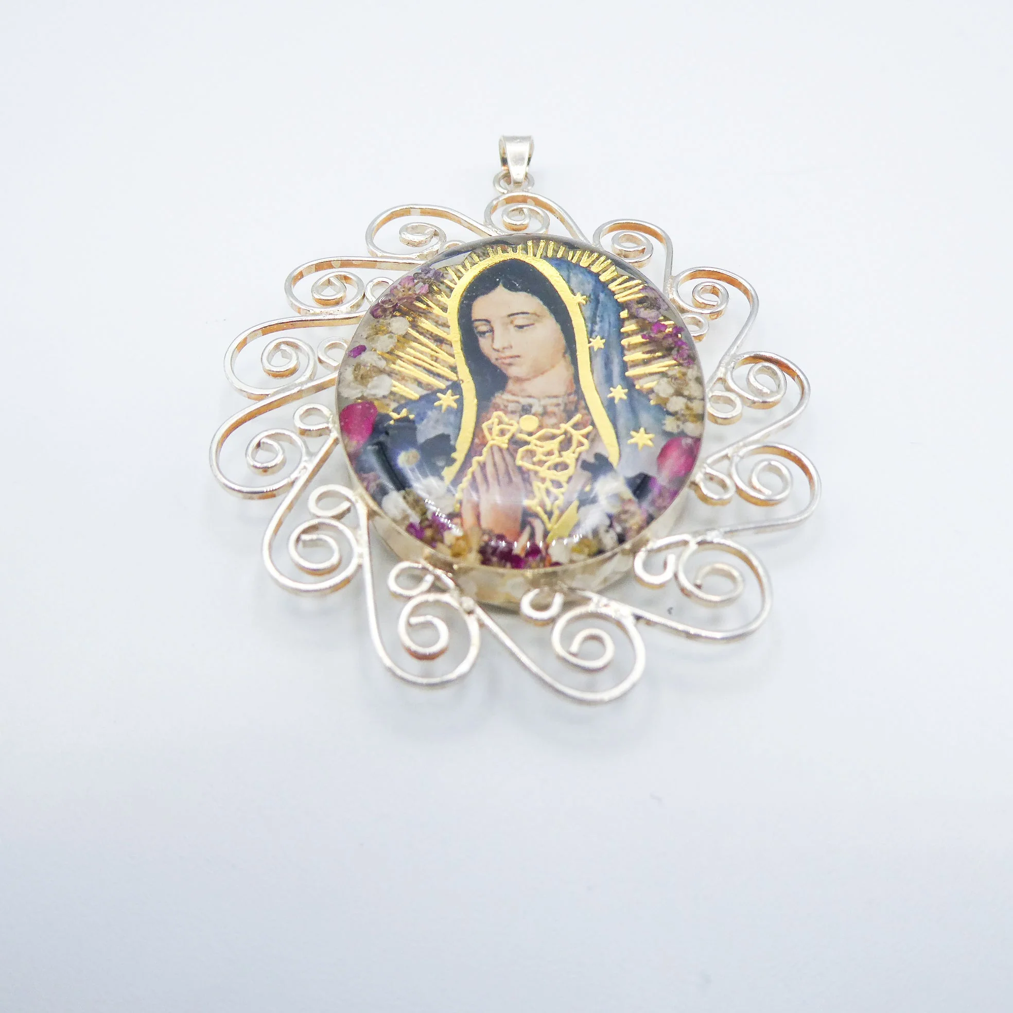 Guadalupe Baroque III Necklace w/ Pressed Flowers 20-inch - Image 5