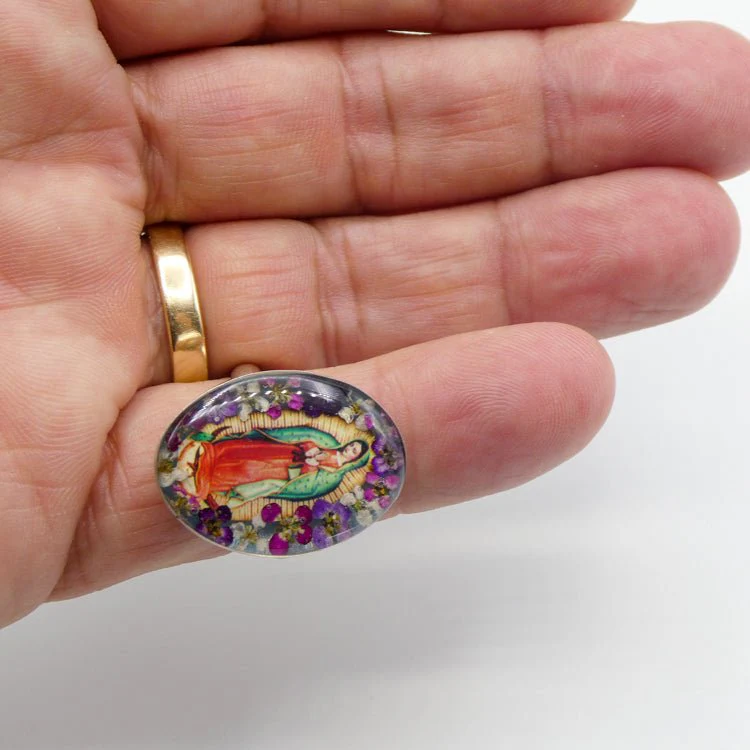 Guadalupe Oval Adjustable Ring w/ Pressed Flowers 1" x 0.7" - Image 3