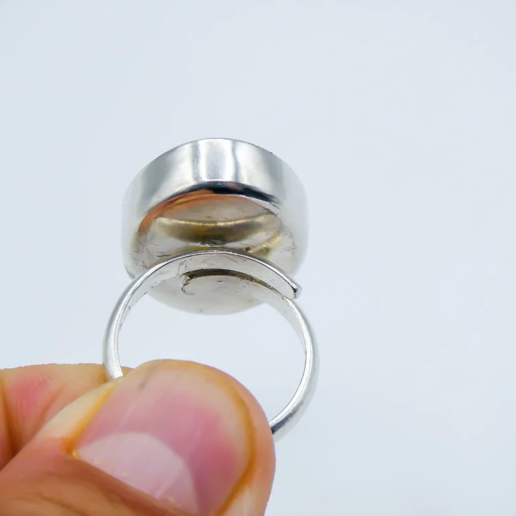 Guadalupe Oval Adjustable Ring w/ Pressed Flowers 1" x 0.7" - Image 5