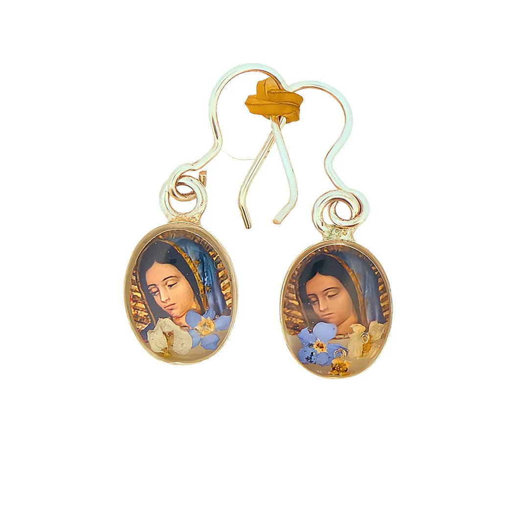 Guadalupe Earrings w/ Pressed Flowers - Image 4