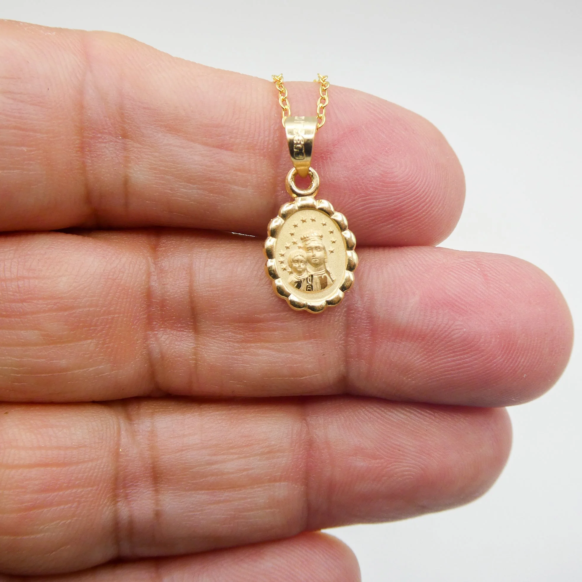 Gold Our Lady of Mount Carmel Medal Mini Oval Gold Floral Necklace 18-inch - Image 4