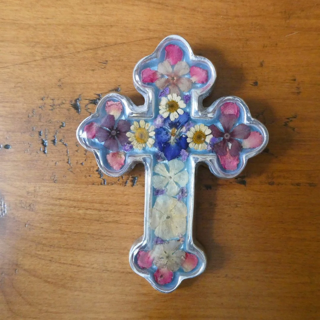 Small Baroque Cross w/ Pressed Flowers 4.5" - Image 6