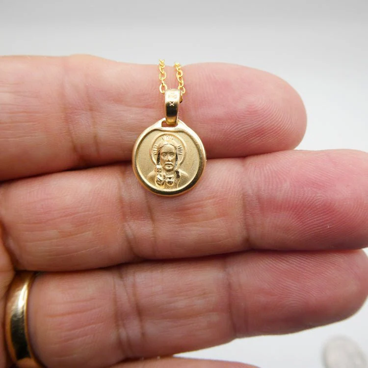 Gold Sacred Heart Round Necklace 18-inch - Image 4