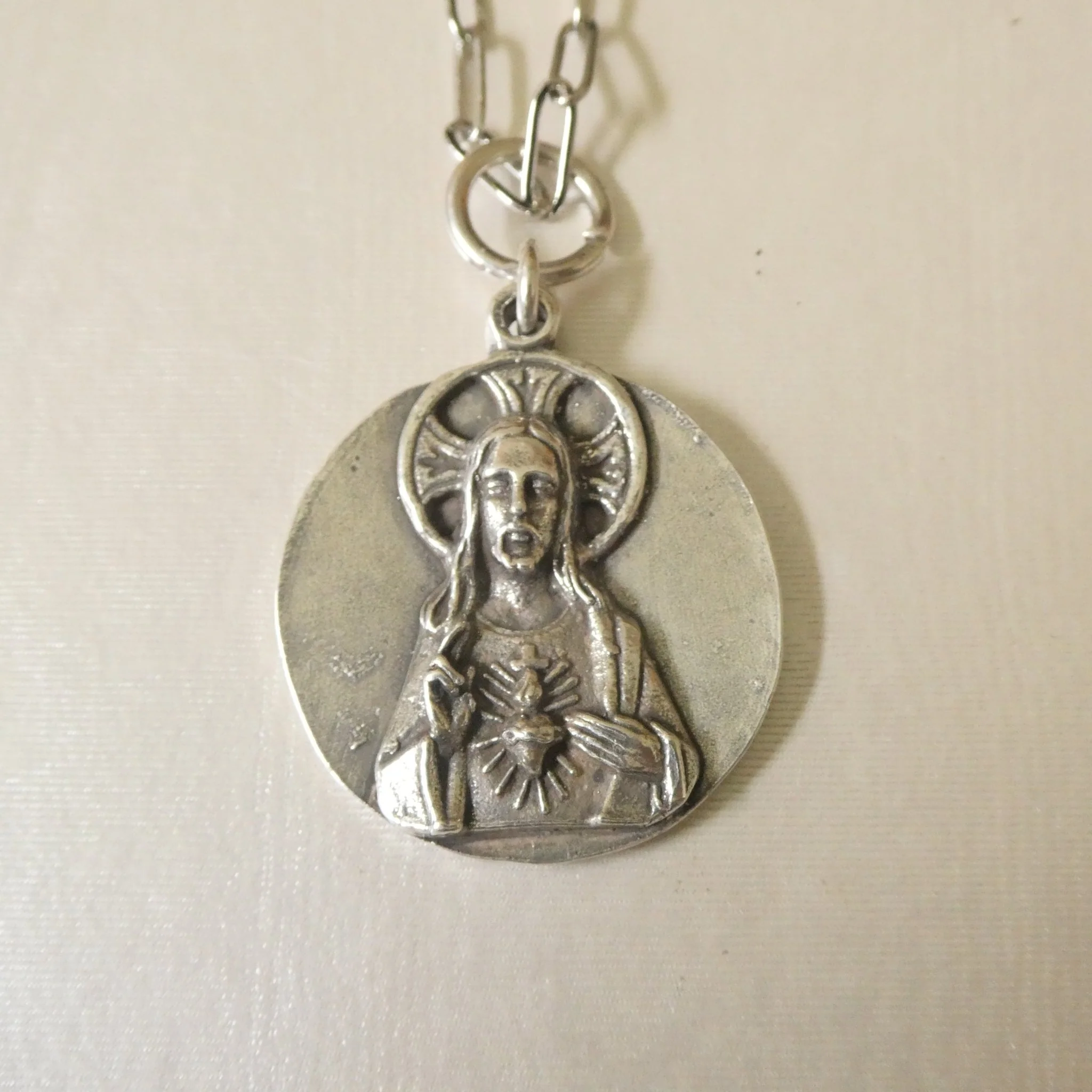 Silver-Plated Sacred Heart of Jesus Velvet Necklace 18-inch - Image 9