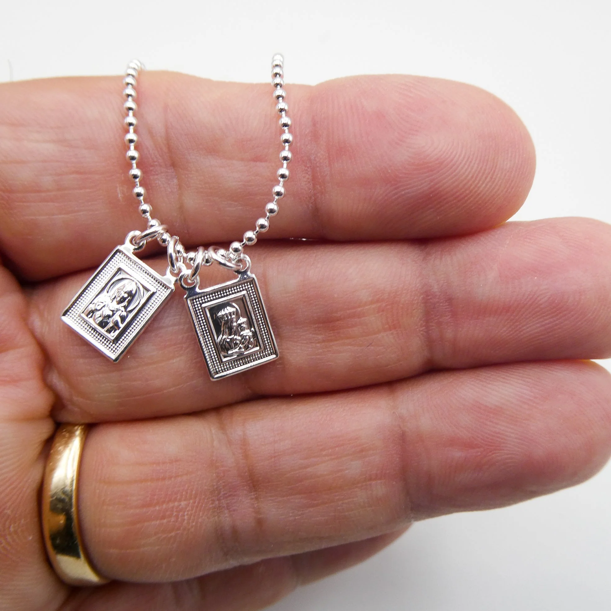 Silver-Plated Scapular Bracelet — Our Lady of Mount Carmel & Sacred Heart (7") - Image 3
